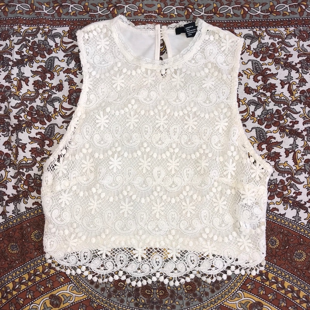 Forever 21 Crotchet Crop Top!!